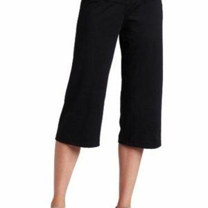 NWT Fila Loose Fit Capri Women's Workout